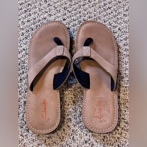 Clarks Beige and Black Flip Flops